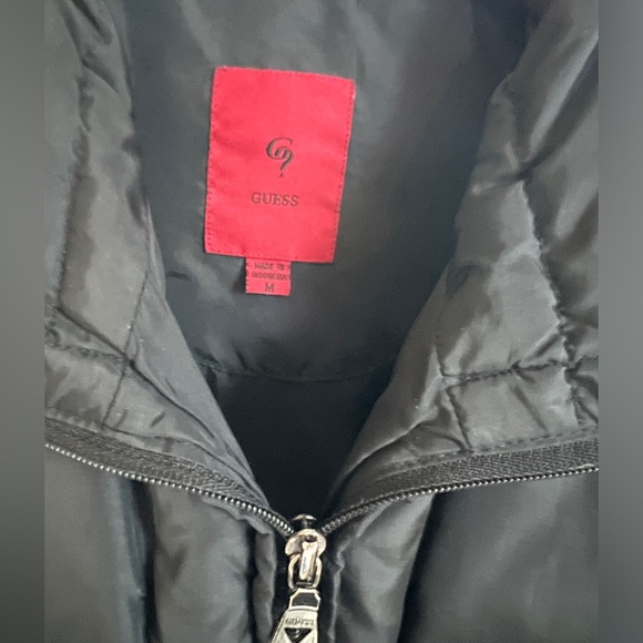 Guess down puffer coat-size Medium - Picture 2 of 11